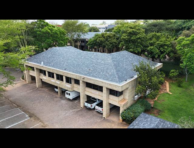 5,745M² OFFICE FOR SALE IN BRYANSTON